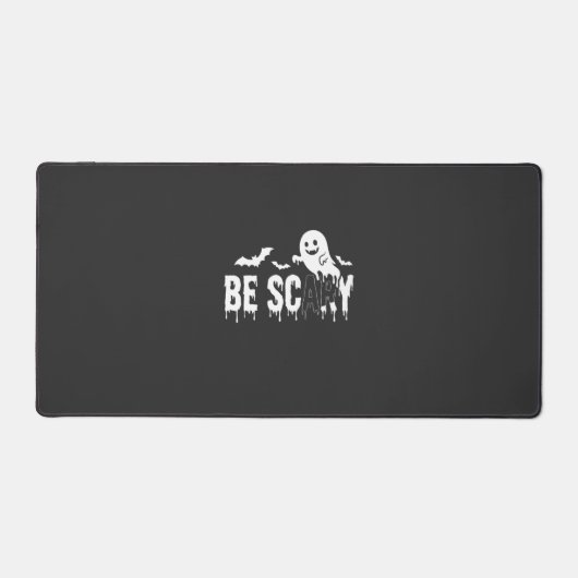 Wees eng Halloween Geest Vleermuis Ontwerp_1 Bureaumat (Voorkant)