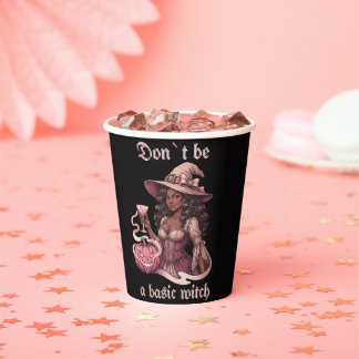 Wees Geen Gewone Heksen Zwart Meisje Met Cocktail Papieren Bekers