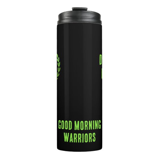 Wees geen Mok van Buffoon Traveler (Voorkant)