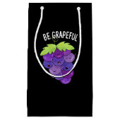 Wees Grappige Grape Bunch Pun Dark BG Klein Cadeauzakje (Voorkant)