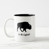 Wees het Buffalo Silhouet Tweekleurige Koffiemok (Links)