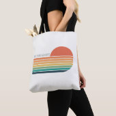 Wees het Inspirerend winkelen met de lichtretro Tote Bag (Dichtbij)