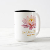 Wees hier nu Pastel Lotus Mindful Tweekleurige Koffiemok (Voorkant rechts)