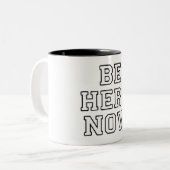 Wees hier nu tweekleurige koffiemok (Voorkant links)
