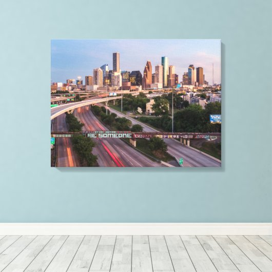 Wees iemand in Houston, Texas Canvas Afdruk (Insitu (Houten vloer))