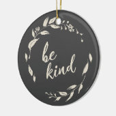 Wees Inspirerend Citaat Floral Wreate in Black Keramisch Ornament (Links)