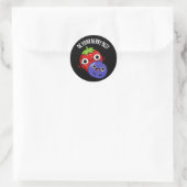 Wees je bessen beste grappige fruit pun donker BG Ronde Sticker (Tas)