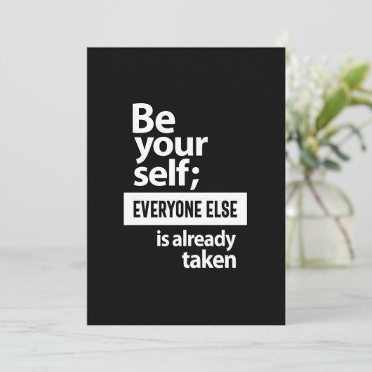 Wees jezelf iedereen anders wordt al genomen kaart (Staand voorkant)