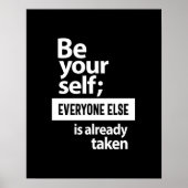 Wees jezelf iedereen anders wordt al genomen poster (Voorkant)
