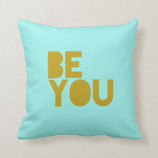 "Wees jij" met Aqua en Black Polka Dots Pillow Kussen