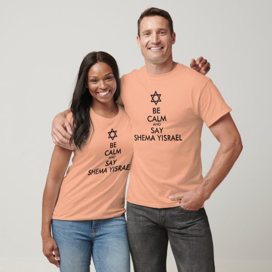 Wees kalm en zeg Shema Yisrael T-shirt (Unisex)