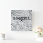 Wees kort.   vierkante klok (Huis)