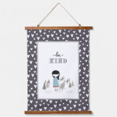 Wees lief klein meisje en haar monster hangend wandkleed (Voorkant)