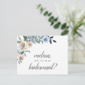 Wees mijn Bridesmaid Dusty Blue Beige Flowers Boho Uitnodiging Briefkaart (Staand voorkant)