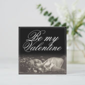 Wees mijn Valentijn - liegende jonge vrouw (Staand voorkant)