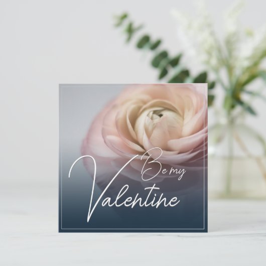 Wees mijn Valentijn met grote roze roos (Staand voorkant)