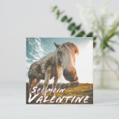 Wees mijn Valentijn met paard dat kijkt (Staand voorkant)