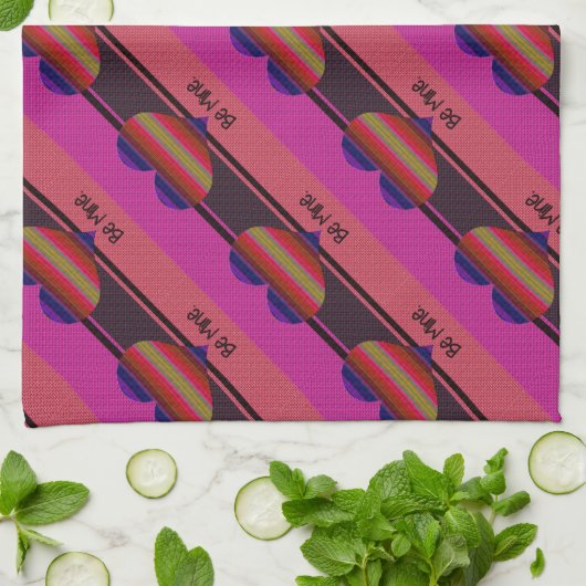 Wees mijn Valentijn regenbooghart Theedoek (Gevouwen)