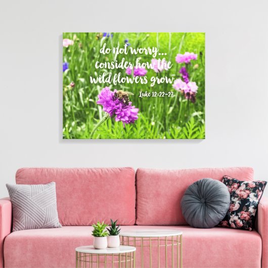 Wees niet bang dat wilde bloemen Christelijk zijn Canvas Afdruk (Insitu (Woonkamer))