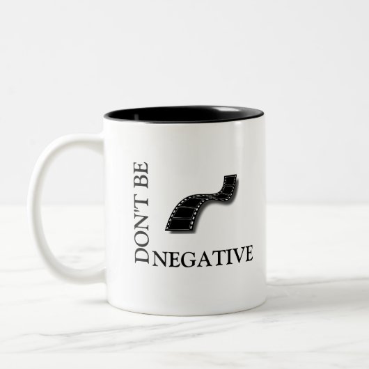 Wees niet NEGATIEF Tweekleurige Koffiemok (Links)