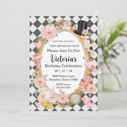 Wees niet te laat Roze verjaardagsfeestje uitnodig Kaart (Staand voorkant)
