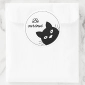 Wees nieuwsgierig ronde sticker (Tas)