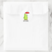 Wees pre-pear-ed Funny Pear in Rain Pun Ronde Sticker (Tas)