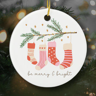 Wees prettig en helder rood en wit kerstfeest keramisch ornament