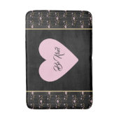 Wees roze hart op kleine Rozen en zwarte strepen Badmat (Voorkant Verticaal)