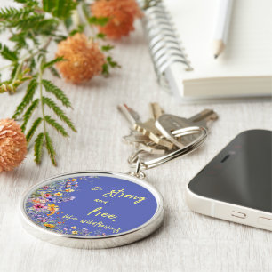 Wees sterk & vrij, als wilde bloemen   Wilde Bloem Sleutelhanger