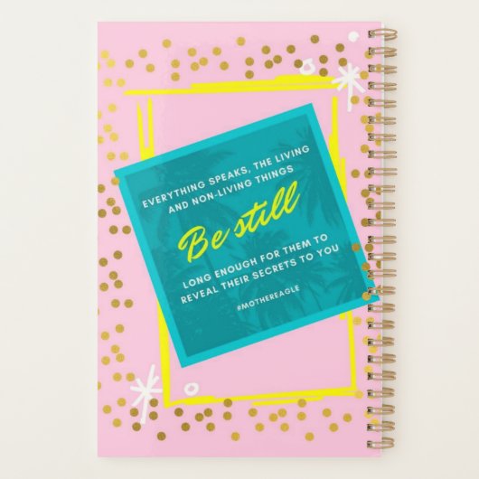 Wees stil alles hoort spiraalvormige planner roze  (Achterkant)