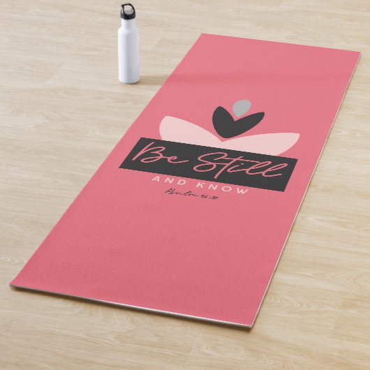 Wees stil en ken Christelijk Modern Roze Psalm 46: Yogamat (In situ)