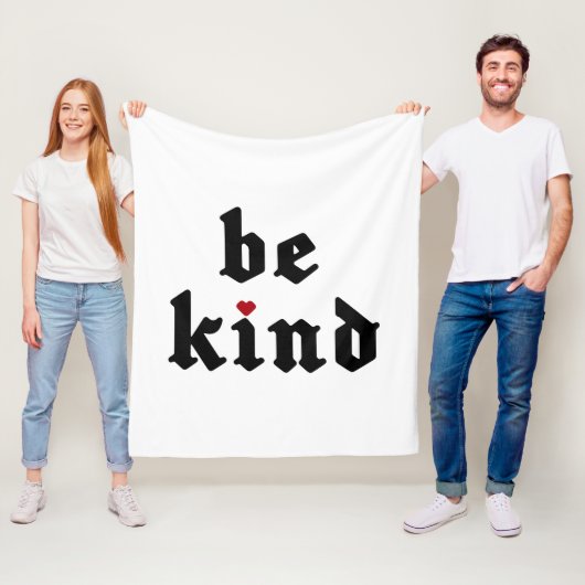 Wees vriendelijk – eenvoudige positieve boodschap fleece deken (In situ)
