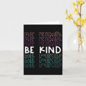 Wees vriendelijk Inspirerend Herhaalde tekst Quote Kaart (Gele Bloem)