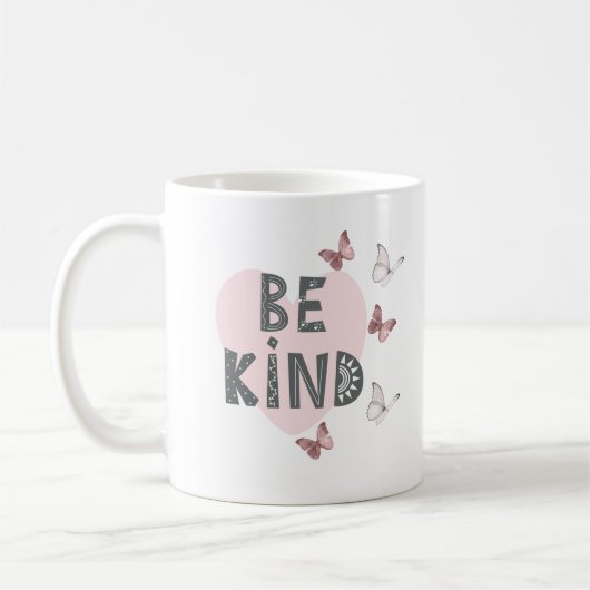 Wees vriendelijk met Vlinders Mok (Links)