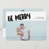 Wees vrolijk Brush Script Holiday Photo Card Feestdagenkaart (Voorkant / Achterkant)