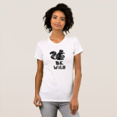 Wees wild belettering met schattige eekhoorn t-shirt (Voorkant volledig)