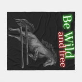 Wees Wilde en Gratis Paardenpompen Fleece Deken (Voorkant (Horizontaal))