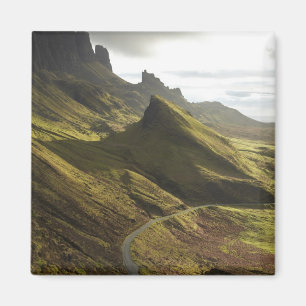Weg die omhoog loopt naar The Quiraing, Isle of Sk Magneet