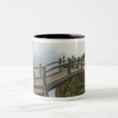 Weg en kleine brug, Gele Berg, 2 Tweekleurige Koffiemok (Center)