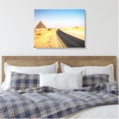 Weg naar piramides canvas afdruk (Insitu (Slaapkamer))