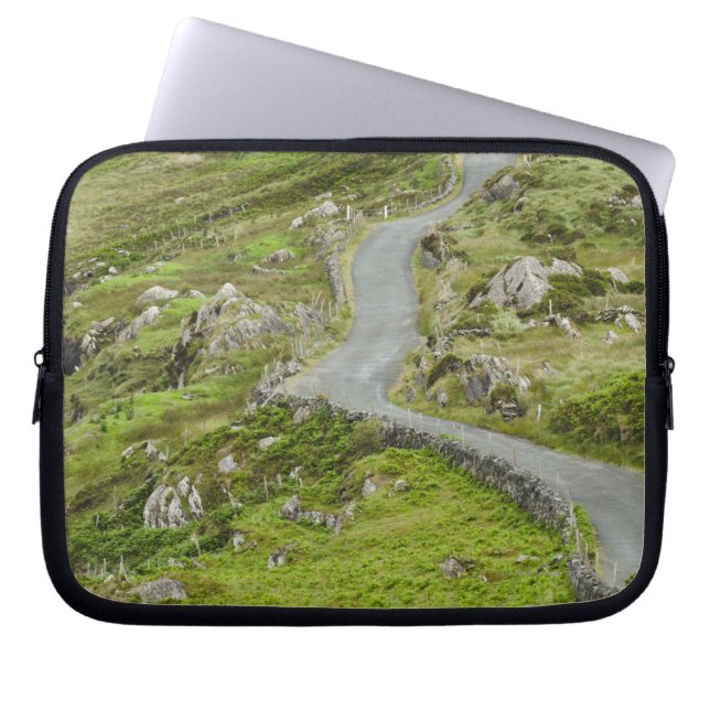 Weg tussen Ballaghacahreen en CaAugurken. Laptop Sleeve (Voorkant)