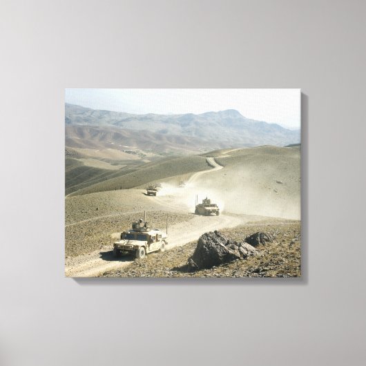 Wegen rijden over grove bergwegen canvas afdruk (Voorkant)