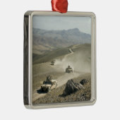 Wegen rijden over grove bergwegen metalen ornament (Rechts)