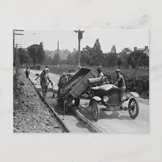 Wegploeg aan het werk, 1925 briefkaart (Voorkant)