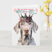 Weimaraner Dog Queen voor een dag Funny Birthday Kaart (Gele Bloem)