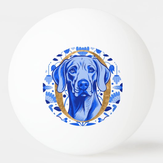 Weimaraner peering thru the letter "O" in Gold Pingpongbal (Voorkant)
