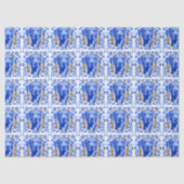 Weimaraner peering thru the letter "O" in Gold Tissuepapier (Voorkant)