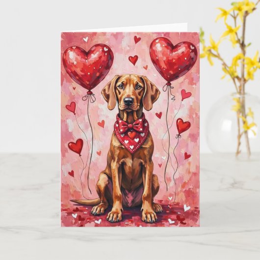 Weimaraner Valentine Dog Sitting with Hearts Red Kaart (Gele Bloem)