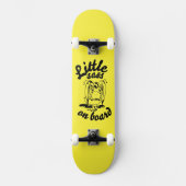 weinig sass op skateboard (Voorkant)
